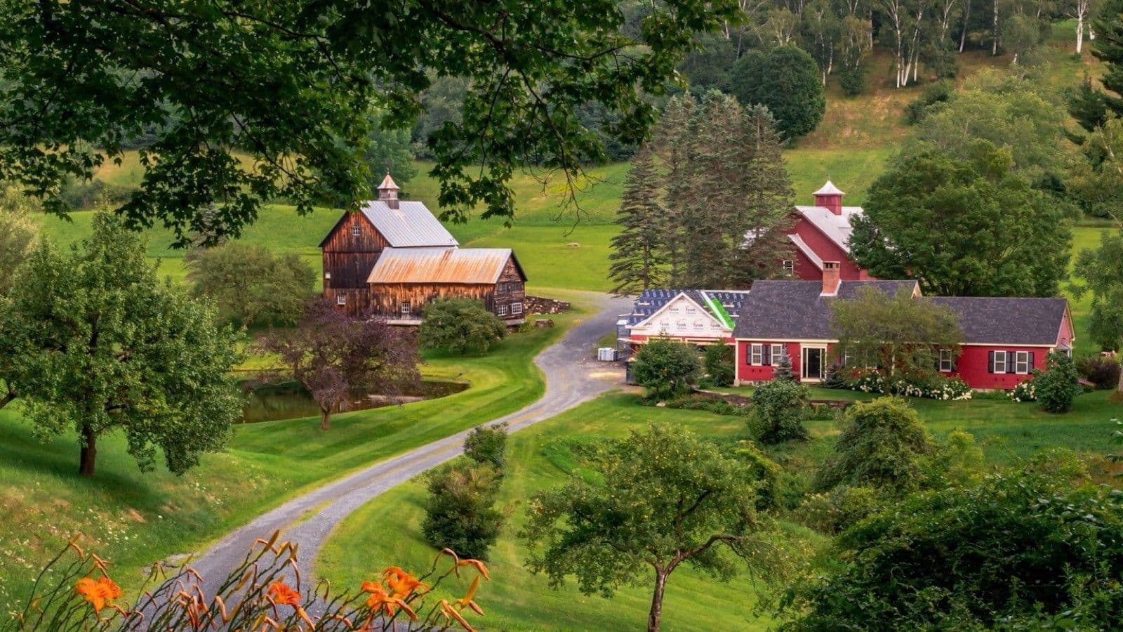 Vermont farm and barns in the hills near Norwich